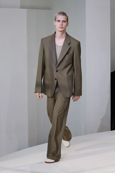Look 9